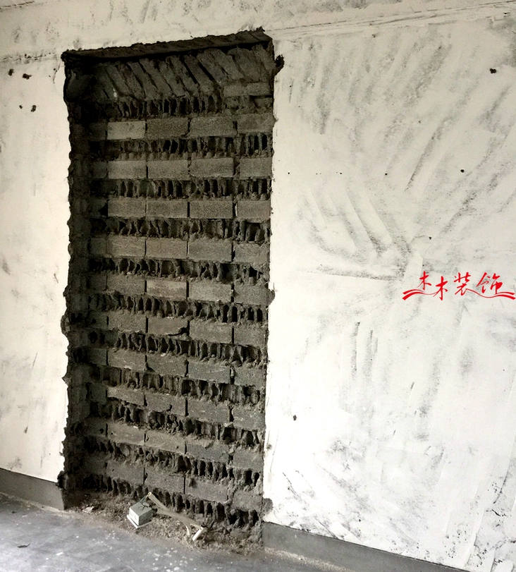  成都木木装修队墙面铲除施工现场 装修现场