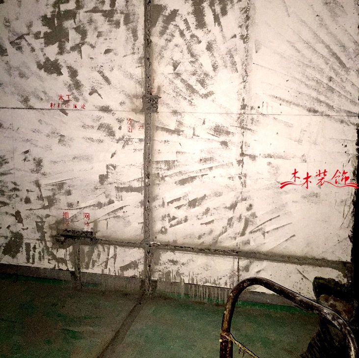  成都木木装修队水电施工现场做工 装修现场